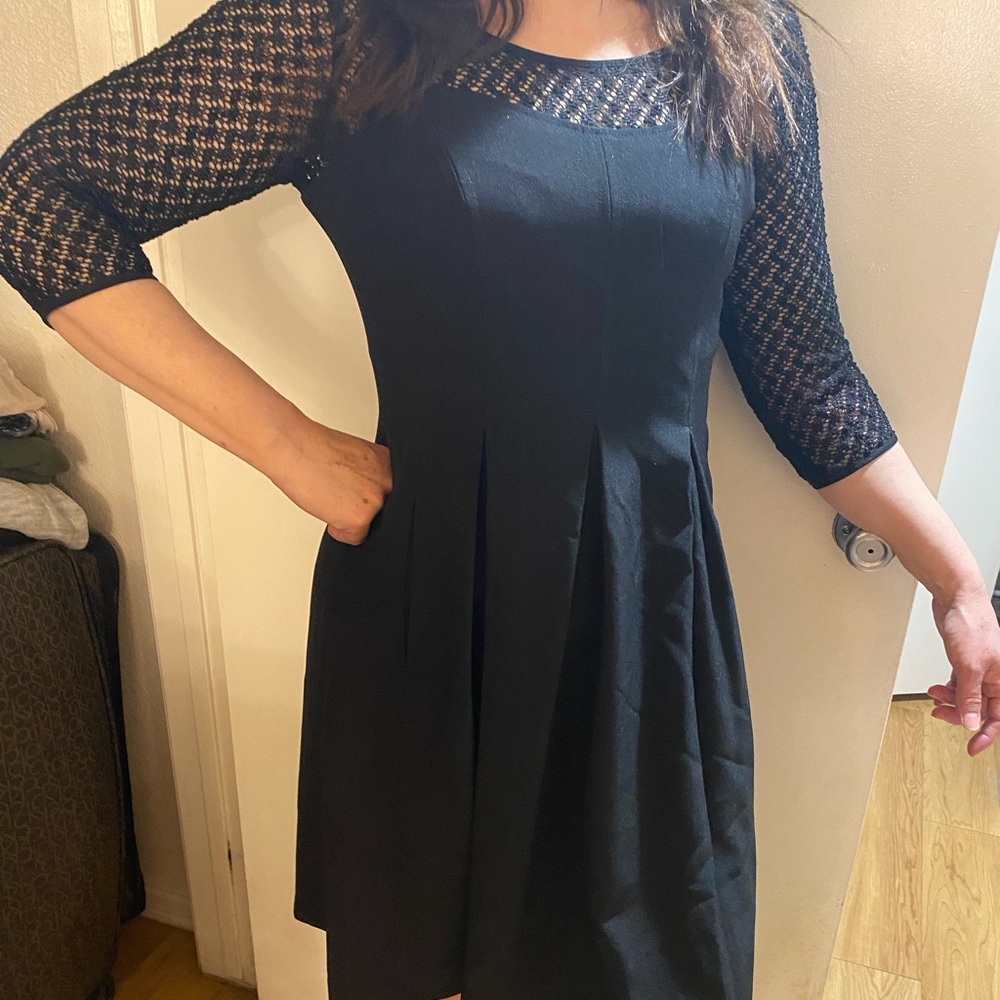 New knee-high black dress